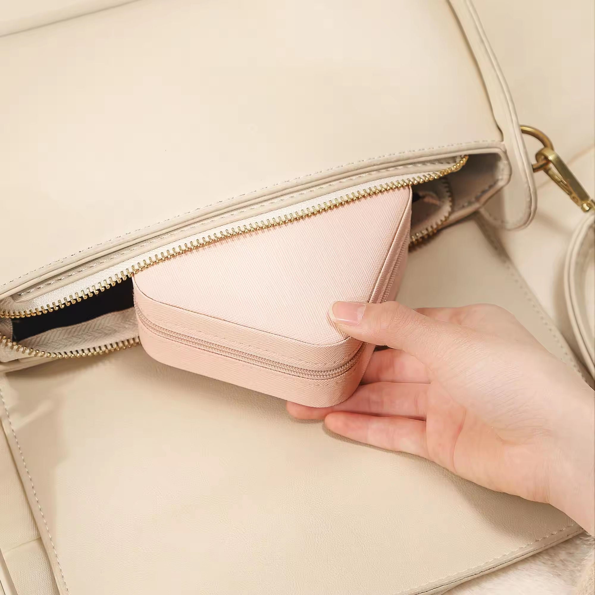 Wholesale Hot Sale Small Waterproofing Women Necklace Jewellery Box Earring Case Travel Jewelry Cases Box