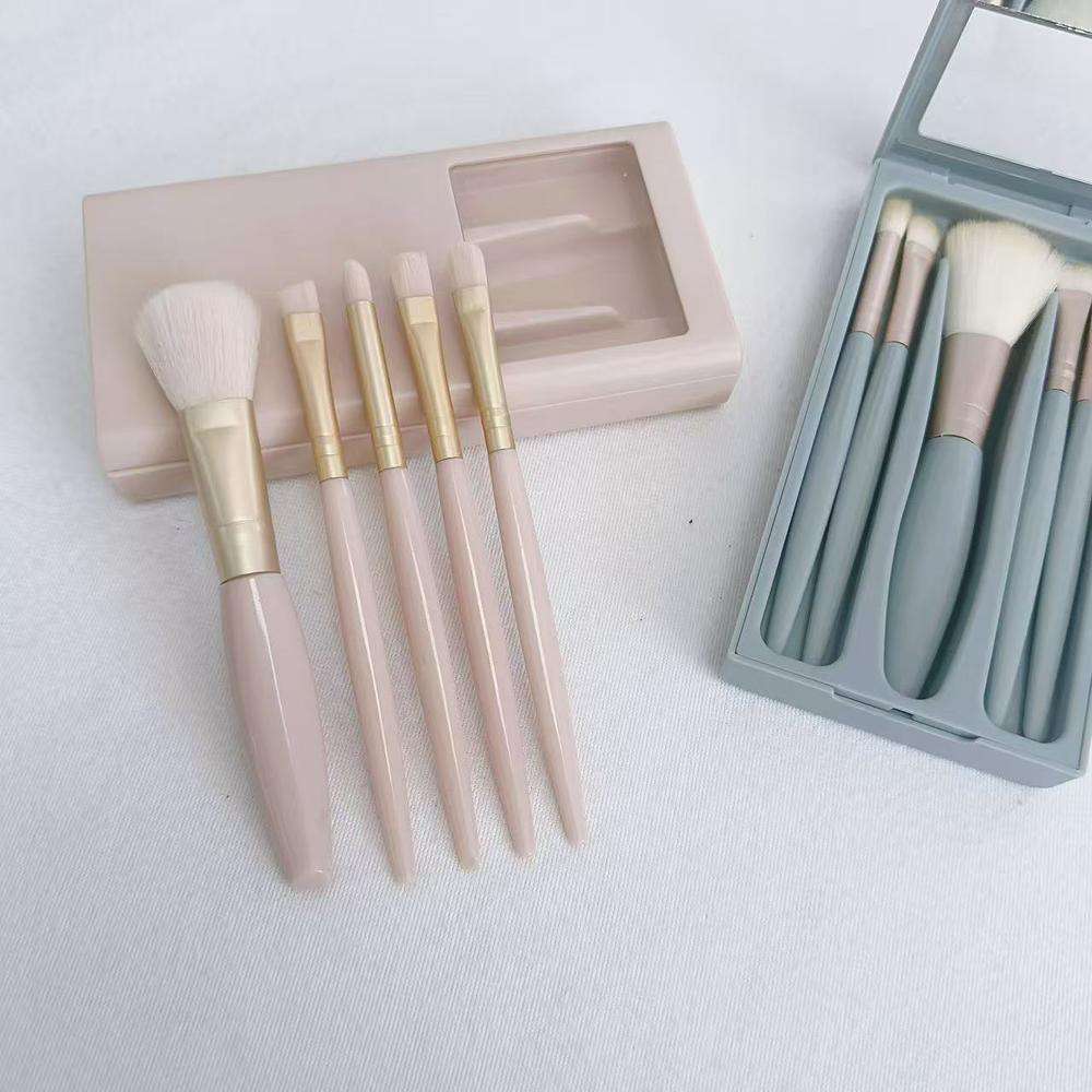 The Best-selling Mirror Makeup Brush Set Complete with ultra Soft Fur Portable Small Set